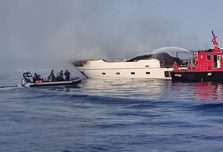 Fire on the 29m Reine D’Azur Yacht
