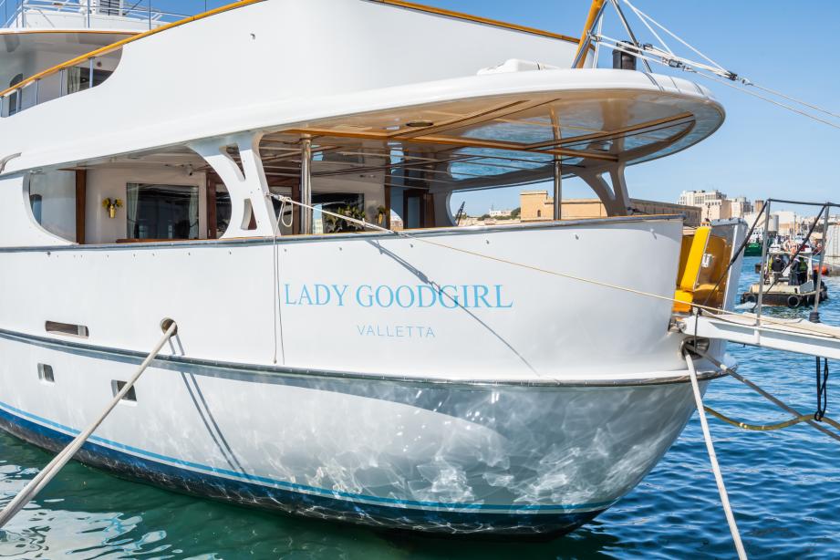 yacht Lady Goodgirl