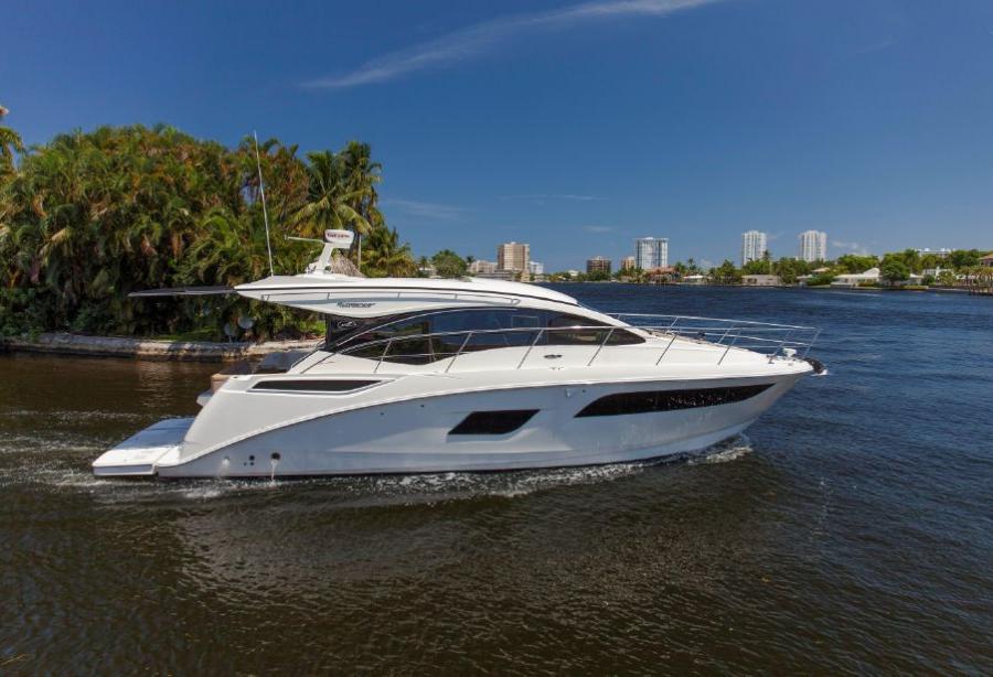 Sea Ray set to debut two new sport yachts at FLIBS - Yacht Harbour