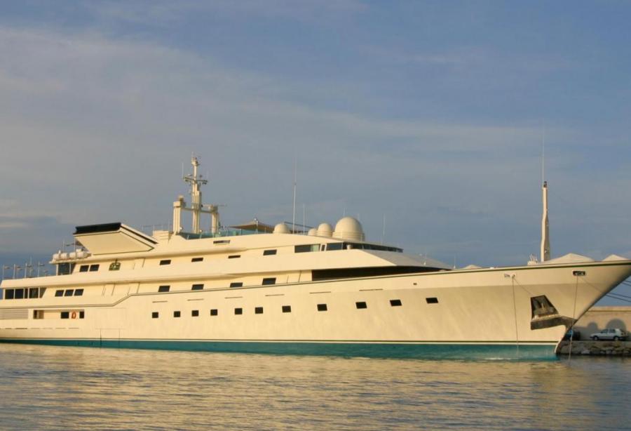 melania trump yacht