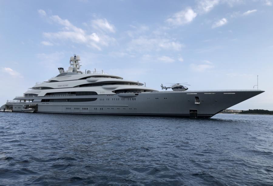 who owns mega yacht ocean victory