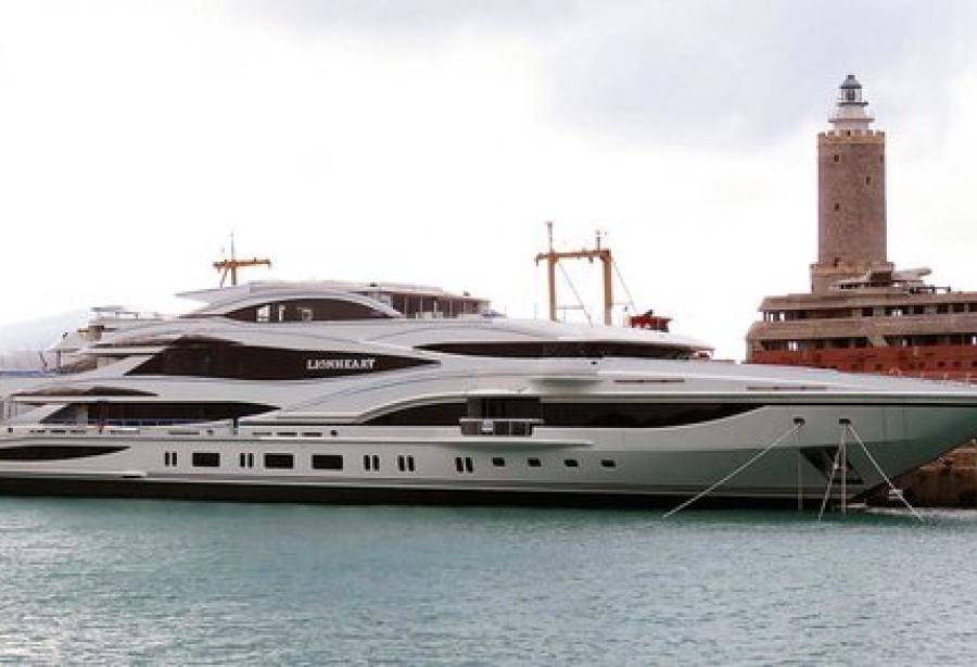 largest benetti yacht