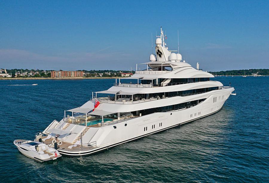 Spotted: The Lürssen Lady Lara has seen in Newport - Yacht Harbour.