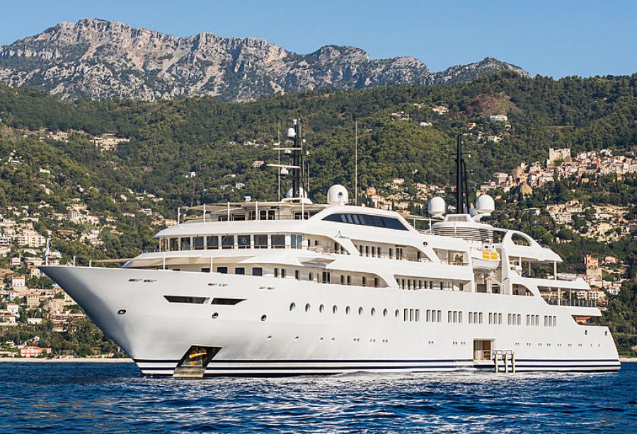 who owns dream yacht charter