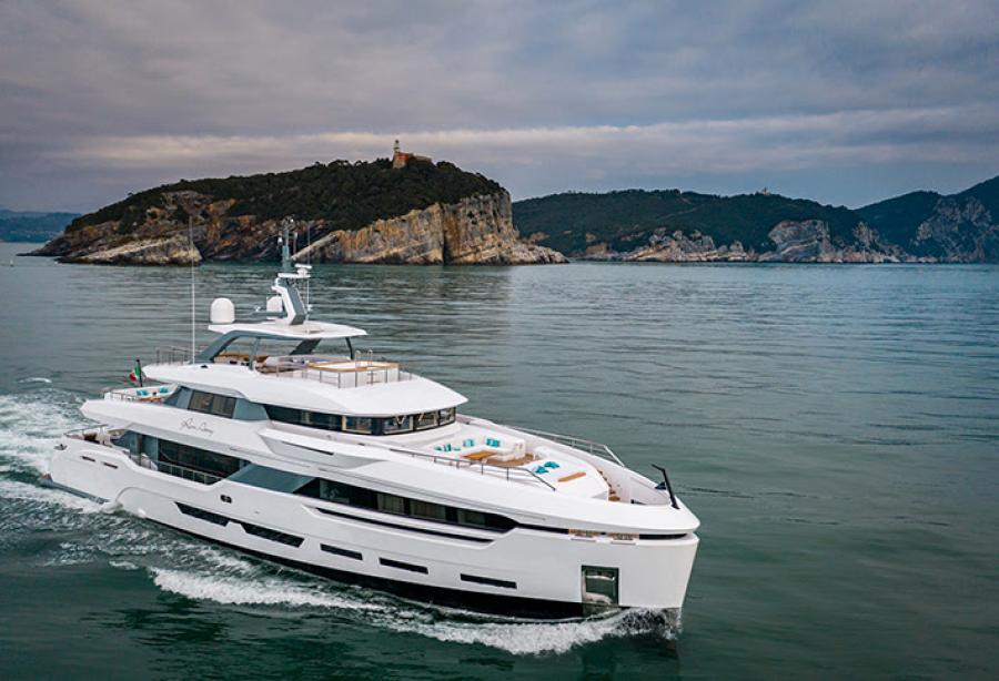 The 37m Ccn Superyacht Run Away Has Been Delivered Yacht Harbour