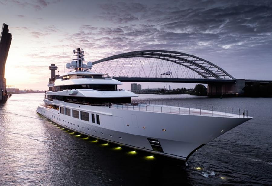 117m Infinity Delivered by Oceanco 