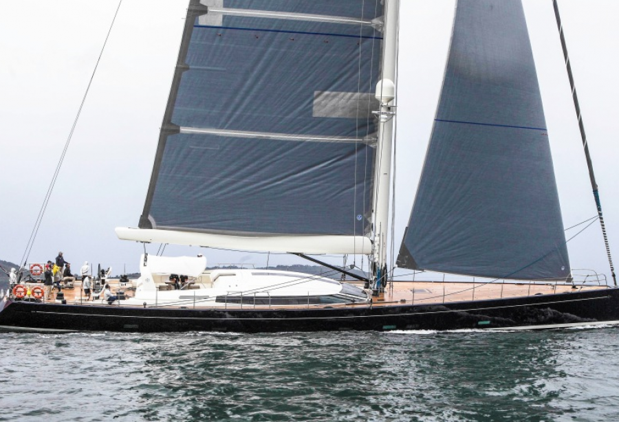 38m sail yacht