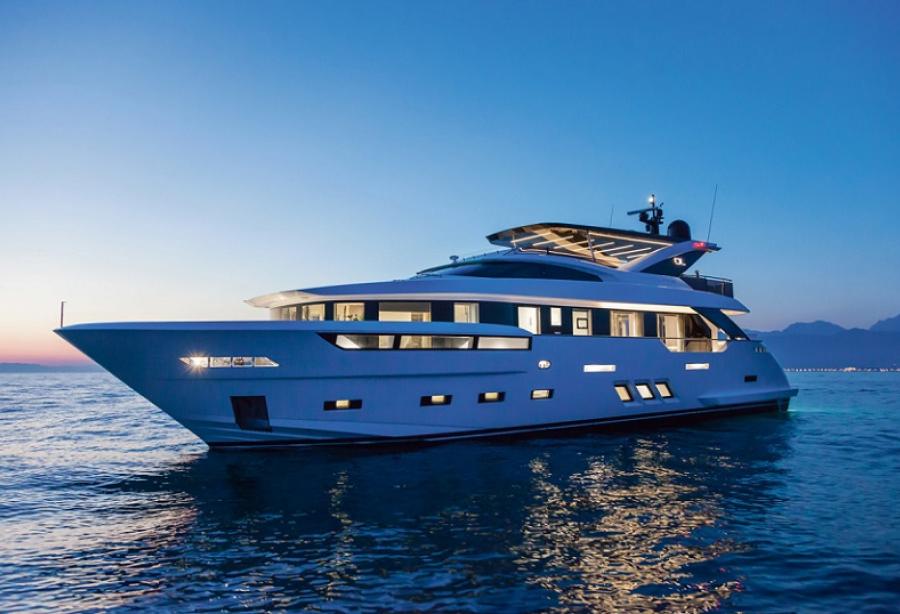 Dreamline 26 Akira launched - Yacht Harbour