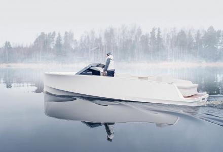 Q30 yacht : Fully-electric. Silent. Zero-emissions.