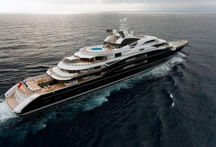 Is a $450 million Leonardo da Vinci placed aboard 134m superyacht?