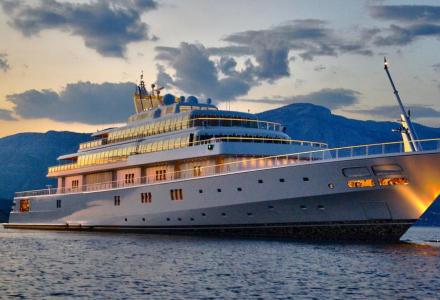 Billionaires vacation: Jeff Bezos and Lloyd Blankfein on 138m superyacht Rising Sun