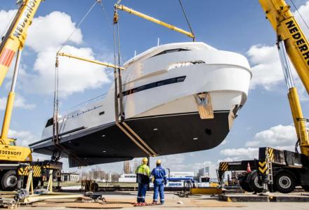 Lynx Yachts launches 27m Roe Shadow