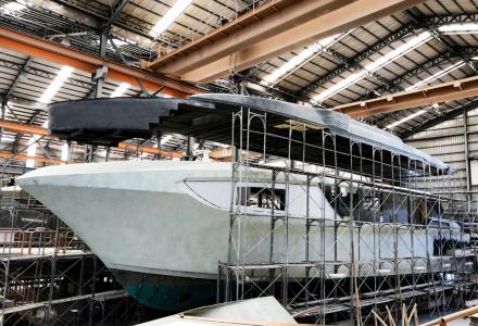 CC98 by Horizon Yachts in construction