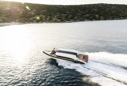 Onda Tenders’ Shows New Images of the Onda 321l Limo Tender of Superyacht O'Pari