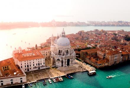 Two Ferretti Group Premières at 2021 Venice Boat Show