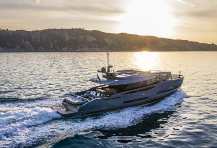 Yacht Harbour’s Choice: Three Yachts for Charter Under 45m 