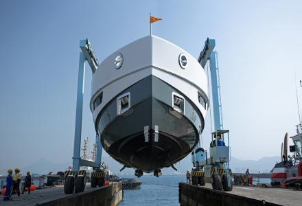29.5m CLX96 Launched by CL Yachts