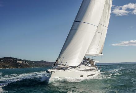 New Jeanneau Yachts 65 Released by Philippe Briand 