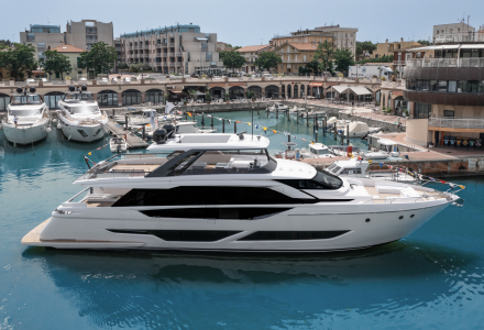 First Unit of Ferretti Yachts 860 Hits the Water  