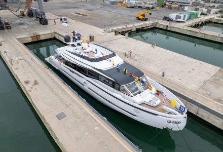 First Unit of the New X99 Fast Launched by Extra Yachts