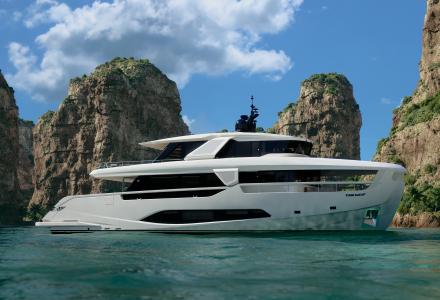 27m Infynito 90 Presented by Ferretti Yachts