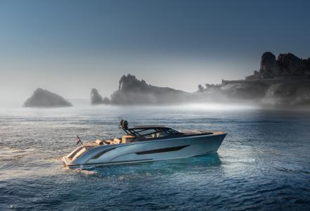 HP Watermakers Collaborates with Wajer Yachts for Customized Interface on New Wajer 77s
