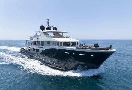 41m Lady Jade Completes Her Refit at Lusben 