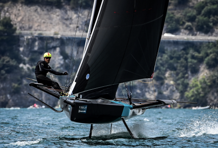 69F Youth Foiling Gold Cup Started in Lake Garda