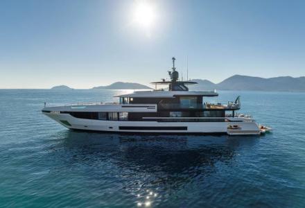 44m Mangusta Oceano 44 Sold by Camper and Nicholsons