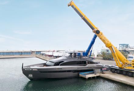 Third Pershing GTX116 Launched in the Port of Fano
