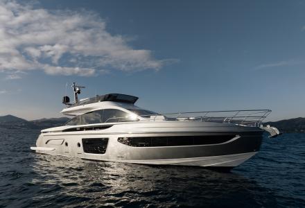 Azimut Will Present S7 at the Dubai International Boat Show 2024