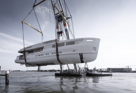 Van der Valk Welcomes Arrival of New Jangada Hull for Largest Raised Pilothouse Yet