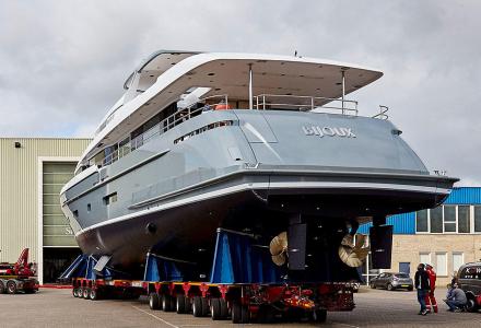 Moonen's 30m yacht launched and named Bijoux