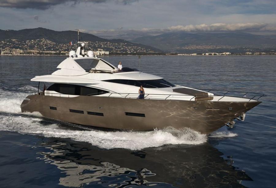 peri yachts website