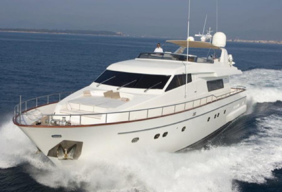 yacht blu sardegna