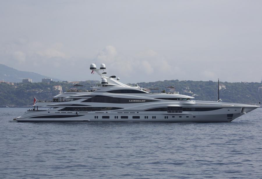 lionheart yacht interni