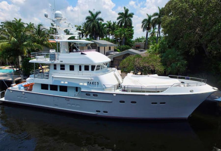 Take 5 is a 23.24 m / 76′3″ luxury motor yacht. 