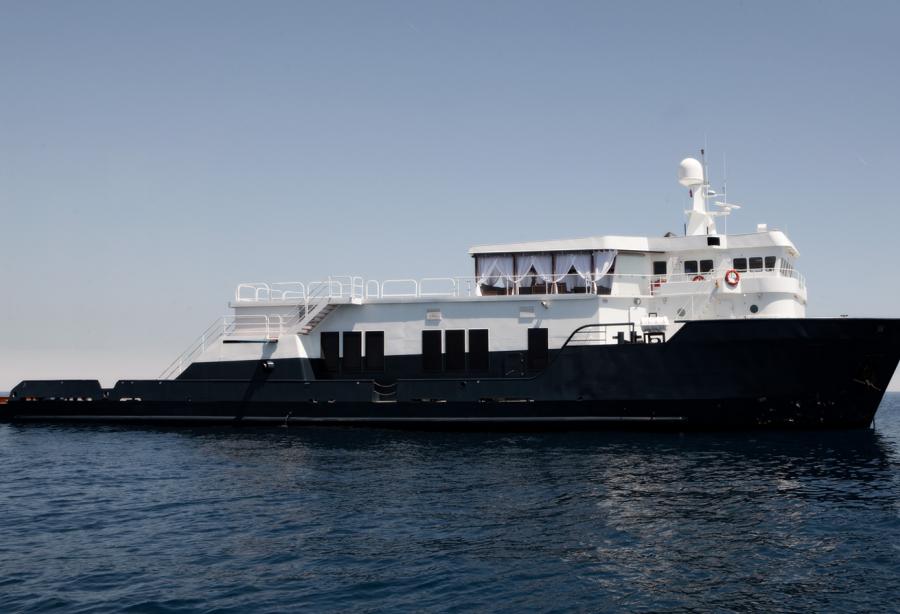 motor yacht mystere shadow