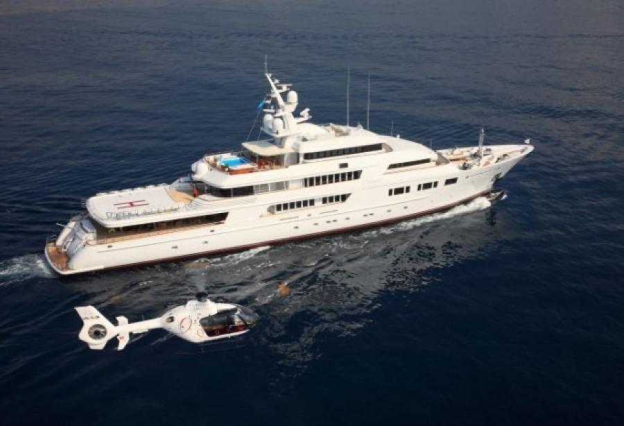 motor yacht nomad