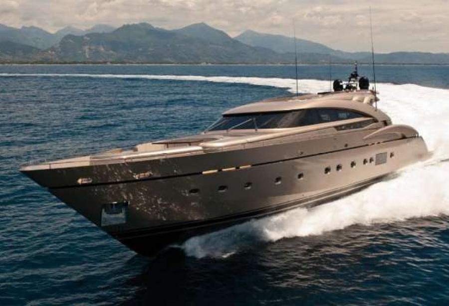 motor yacht five waves