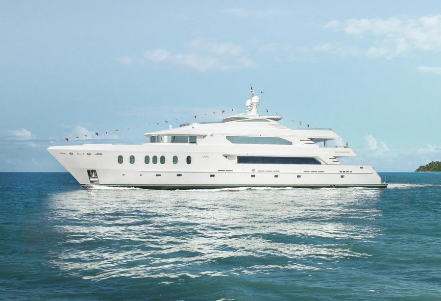 motor yacht hemisphere