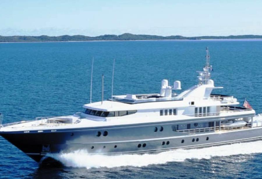 who owns sagitta yacht