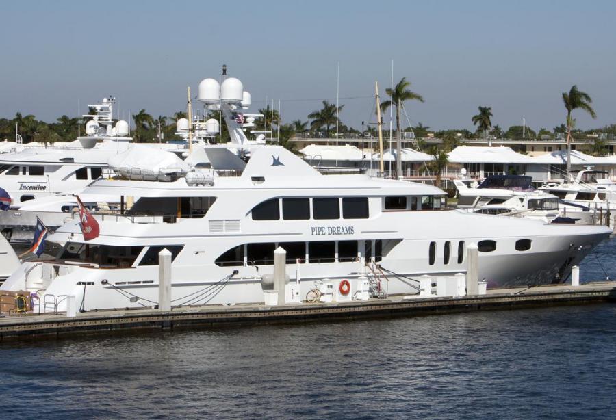 yacht named pipe dreams