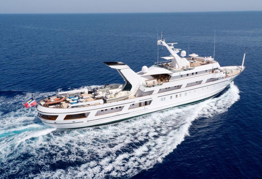 esmeralda yacht