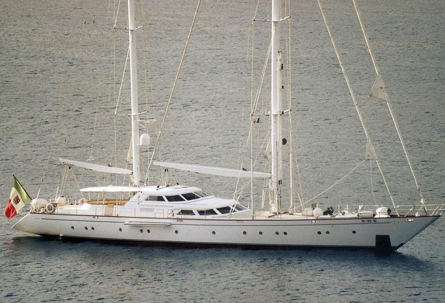 Яхта Perini Navi