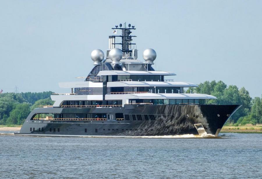 mega yacht crescent owner