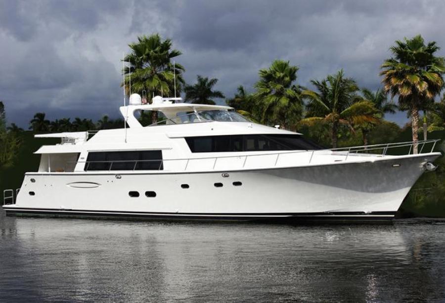 Motor yacht Lady B - Pacific Mariner - Yacht Harbour