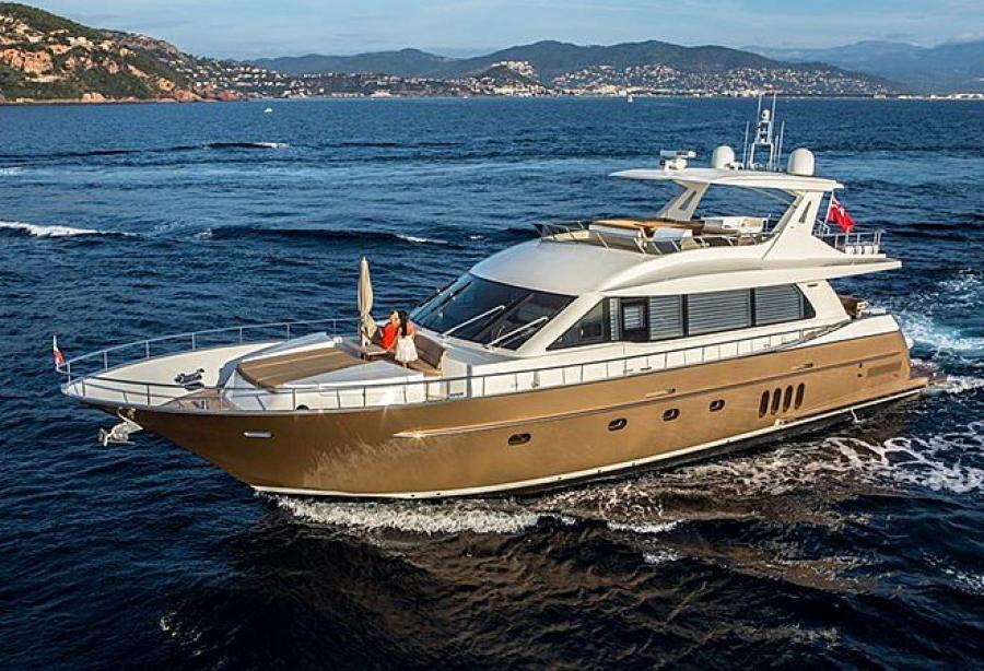 van der valk yacht broker