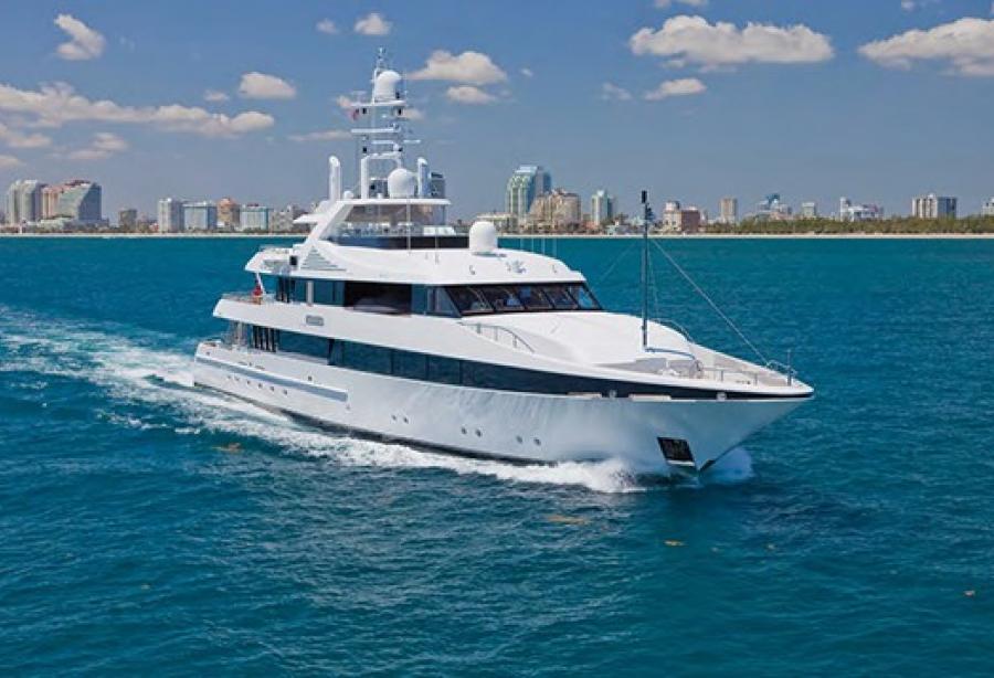 Motor yacht Kisses Feadship Yacht Harbour