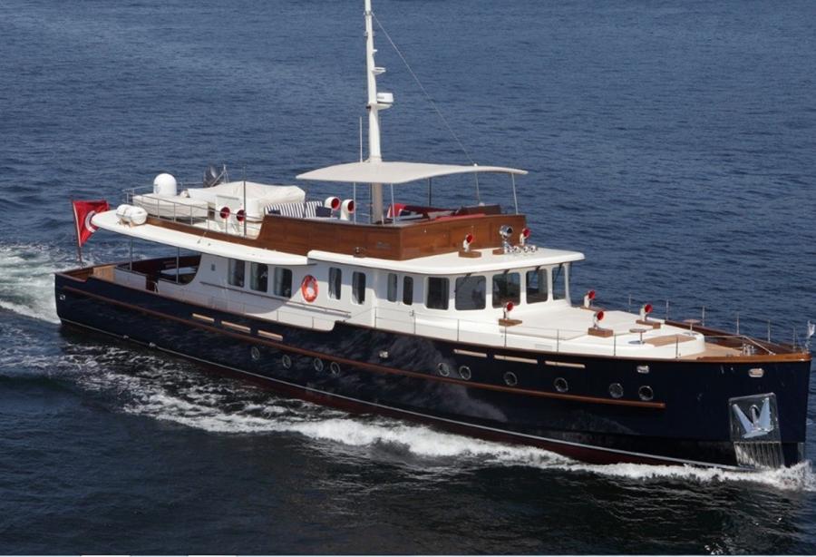 motor yacht darwin